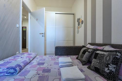 Pleasure Lux1 Apartment - image 2