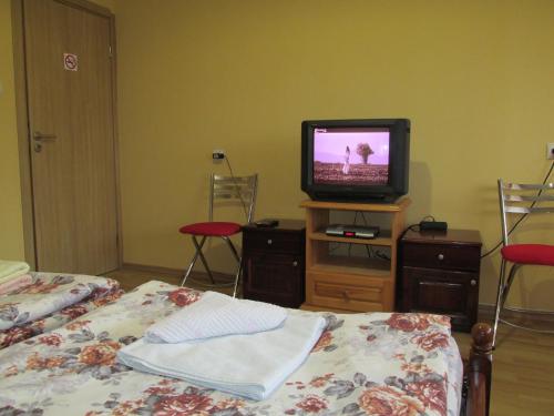 Pri Orehite Guesthouse - image 10