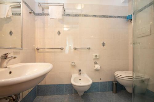 Hotel Arcobaleno - image 13