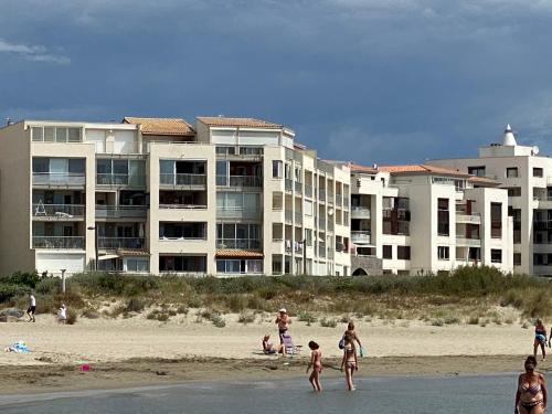Exterior view, Appartement spacieux au Cap d'Agde 120 m² avec piscine partagee near Les Vagues