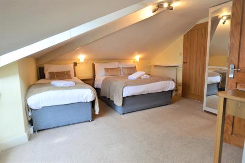 All Seasons Guest House - image 3