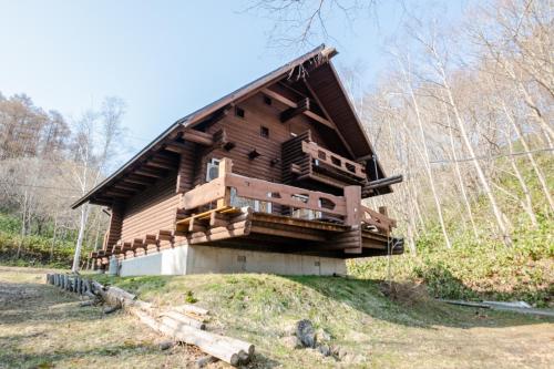 Lake Toya Hillside House