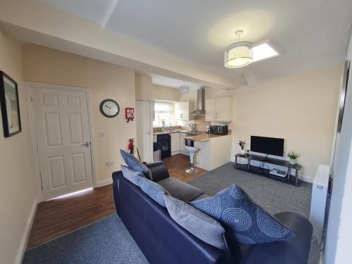 Perfect Location 2 BR serviced apartment Nr Bike Park Wales & Brecon Beacons