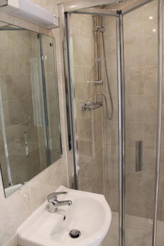Abbey House Hotel Room Type - Budget Double or Twin Room