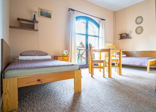 Międzynarodowe Schronisko Młodzieżowe PTSM Szarotka, Zakopane (zdjęcie 7)