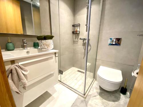 Anfa Living 29-The Gatsby 5 Chic&New Apt near Sea, Casablanca (foto 8)