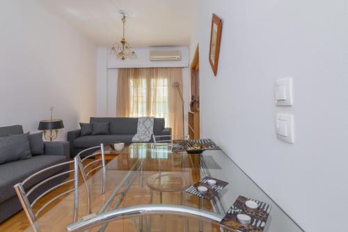 Nice 2bedroom apartment in Pagkrati