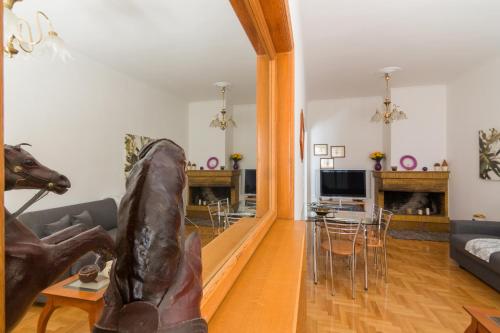 Nice 2bedroom apartment in Pagkrati, Atene (foto 6)