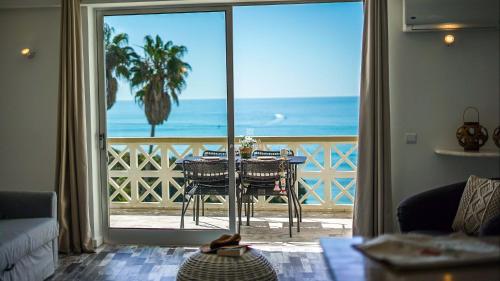 Aveiros Beach Apartment Ocean View - By Dalma Portuguesa