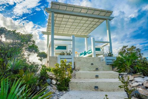 Modern Cottage with Chalk Sound Views in Five Cays