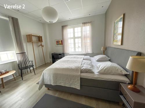 1 queen bed