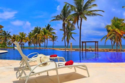 Vista al Mar & Jacuzzi En El Cuarto in Puerto Morelos, Mexico