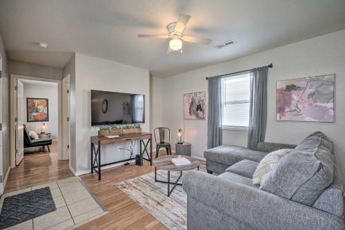 . Charming One-Level Home with Deck, Walk to Dtwn