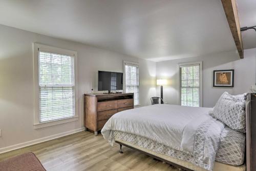 Riverdale Studio about 18 Mi to Downtown Atlanta! in Riverdale, USA