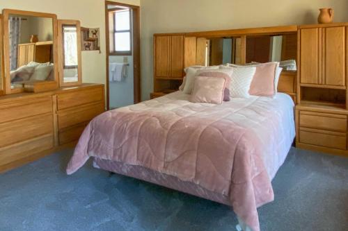 Renovated Mountain Home EV Chargers and Great Views