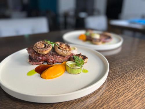 Zoe Bistro & Accommodation in Kilrush