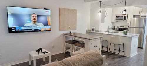 Discover Luxury Condo Steps Away from Celebration Pointe and I-75! in Gainesville, USA