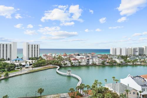 Surrounding environment, Terrace at Pelican by Panhandle Getaways in Destin (FL)