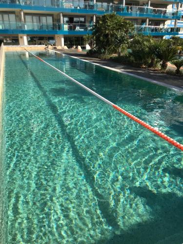2 bedroom 1 bathroom apt with Communal pools in Ocean Village in Gibraltar