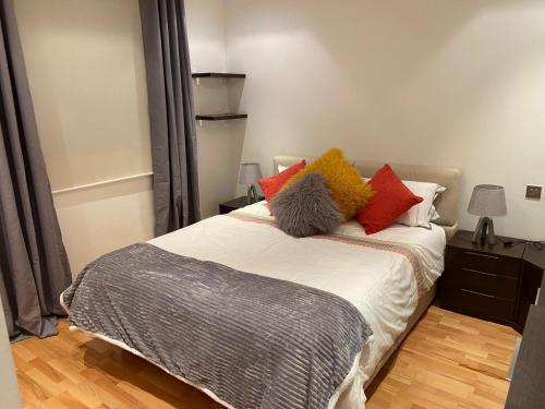 2 bedroom 1 bathroom apt with Communal pools in Ocean Village in Gibraltar