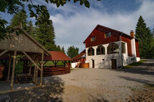 Bucsin Kulcsosház (Bucsin Kulcsoshaz) in Joseni