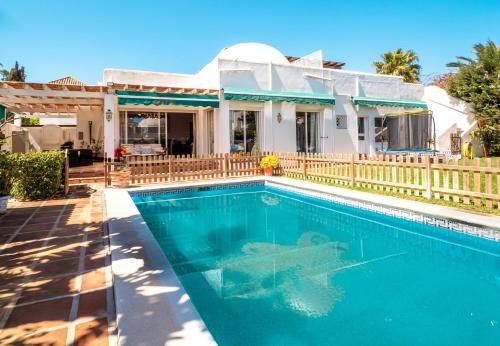  Andalusian Delight Family Villa with 3 bedrooms with Amazing mountains Views in Marbella