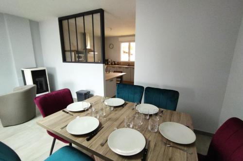 Belle maison de vacances dans lauthentique quartier de la Chaume gîte à louer L'Aubraie