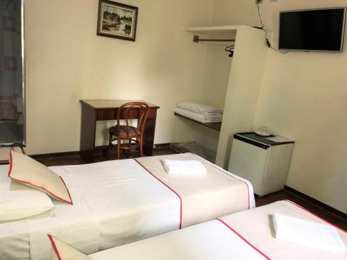 Superior Twin Room image 10