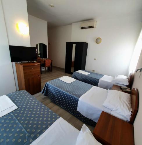 HOTEL PERLA Room Type - Triple Room