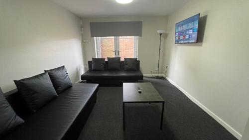 Mays Apartments - image 6