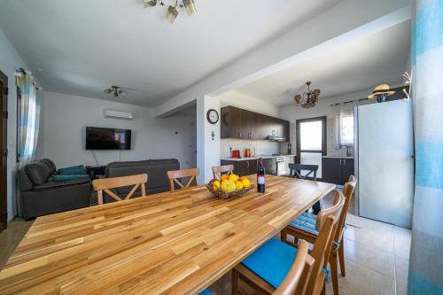 Anna-Maria 3 bedroom villa 1