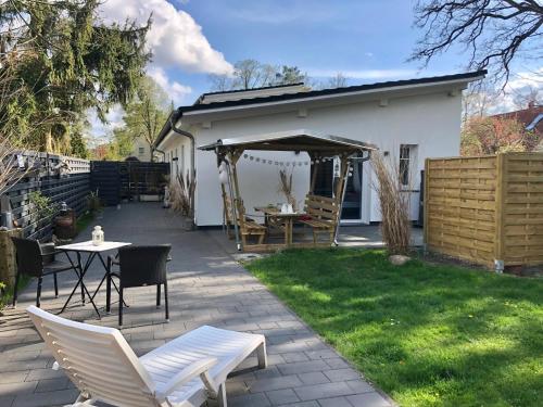 GartenLoft mit Outdoor Whirlpool und Garten in Petershagen/Eggersdorf