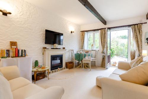 Poldark Cottage Liskeard - image 6