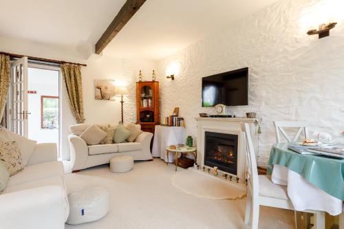 Poldark Cottage Liskeard - image 8