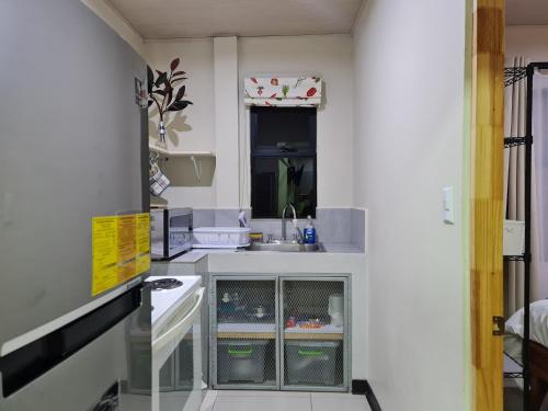 Kitchen, Fully-equipped 2-bedroom apartment in San Jose in Hospital