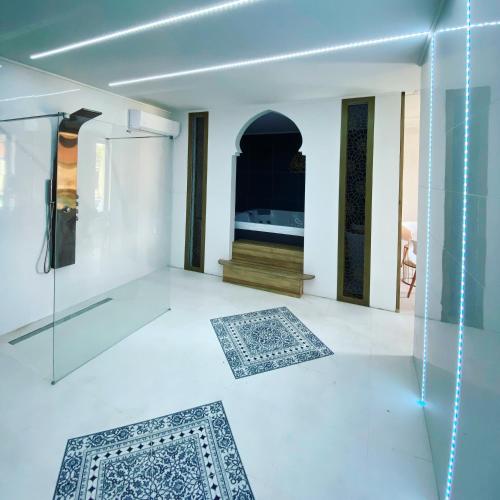 Gyógyfürdő, CasaBlanca vendégház (CasaBlanca vendeghaz) in Abádszalók