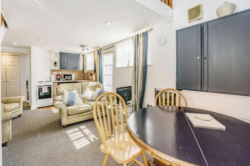 Hotellet från utsidan, West Sea View No 5 in Freshwater North