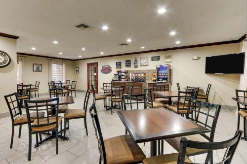 Best Western PLUS University Inn & Suites in Wichita Falls, USA