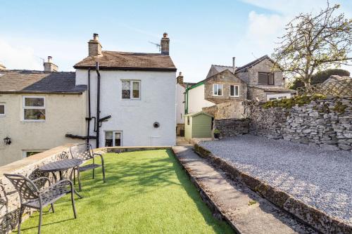Smithy Cottage Hope Valley - image 5