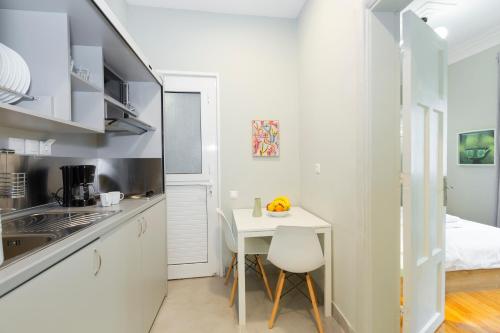 Acropolis Apartments 2