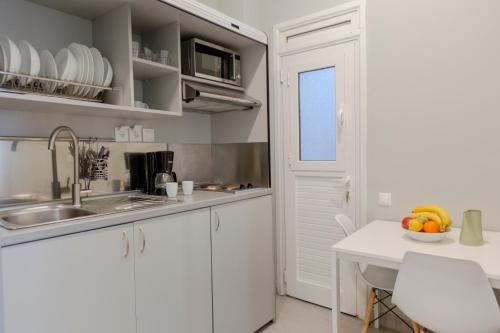 Acropolis Apartments 4