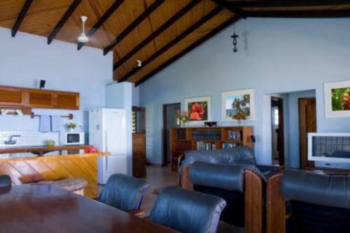 Vale Sekoula, Private Villa on the Ocean with Pool in Taveuni
