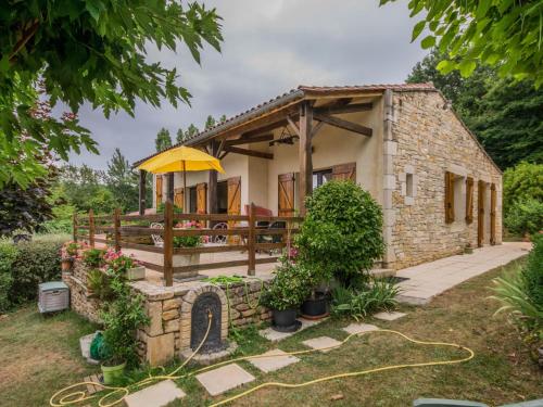 Maison de charme avec belle vue gîte à louer Saint-Front-sur-Lémance
