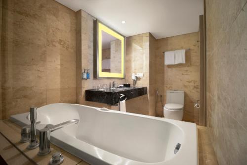 room detail thumbnail 2