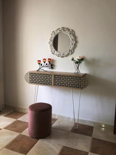  Pink Rose Apartment in Néa Péramos