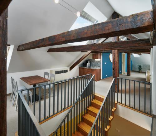 Hotel Golden Angel - image 8