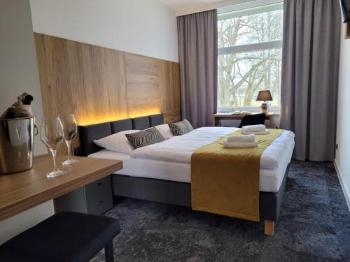 1 queen bed