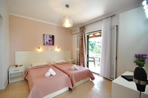  Dolphin Apartments in Paleokastritsa