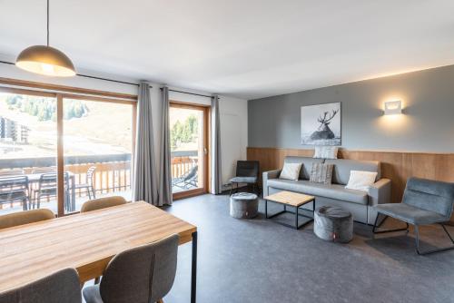 2 bedrooms, 5 beds