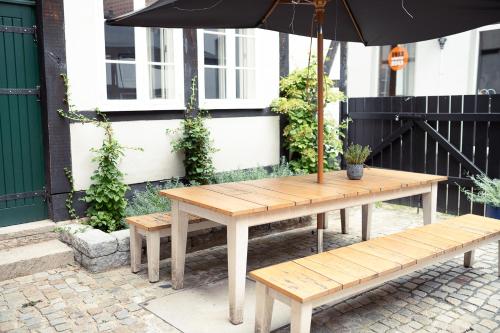 Magni Boutique Hotel - image 2